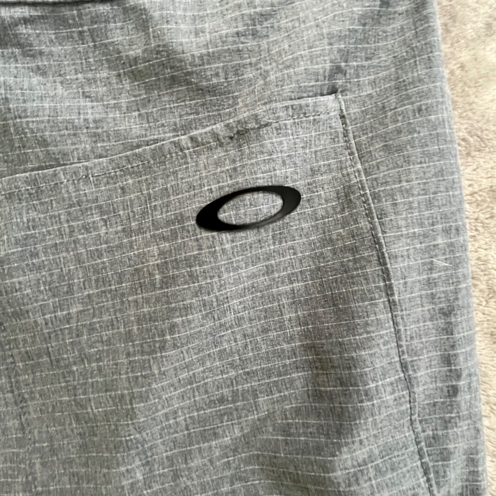 Oakley Shorts Mens 31 Gray Hydrolix Regular Fit Grid Pattern FOA404477 - Picture 5 of 8